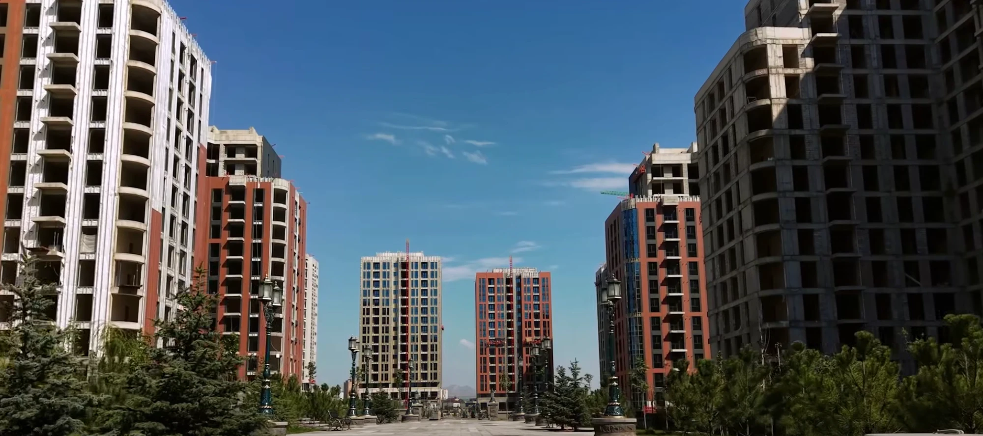 Դեֆանս Հաուզինգ 4